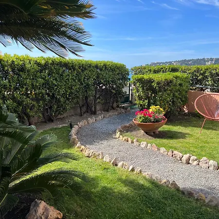 Le Pamela Face A La Appartement *