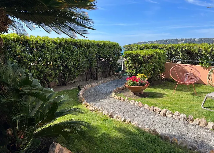 Le Pamela Face A La 公寓 *