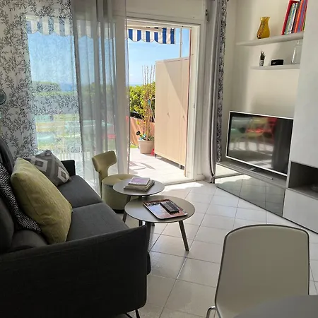 Le Pamela Face A La * 芒通