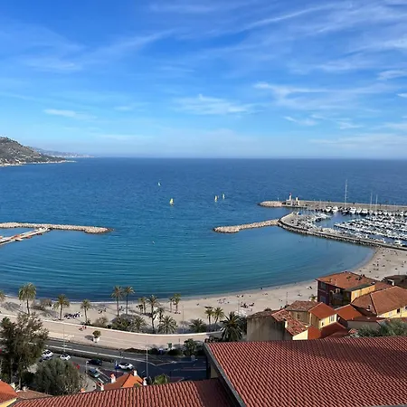 Le Pamela Face A La 芒通