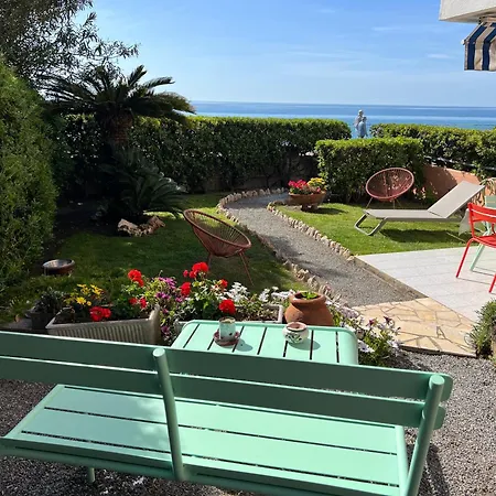 Le Pamela Face A La *