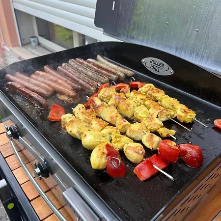 Le Pamela Face A La 公寓 *