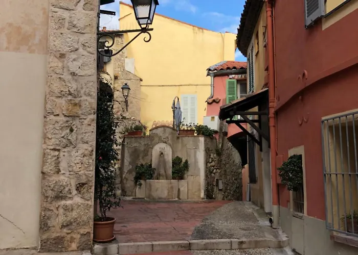 Le Pamela Face A La * Menton