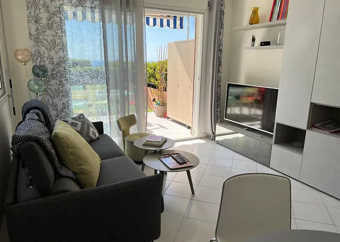 Le Pamela Face A La * Menton