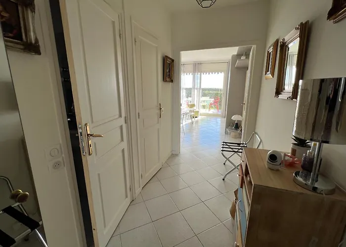 Le Pamela Face A La * Menton