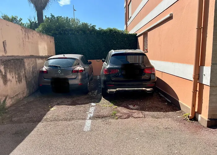 Le Pamela Face A La *